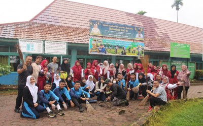 Semangat Gotong Royong dalam Gerakan Nasional Indonesia ASRI di SMA Negeri 13 Palembang